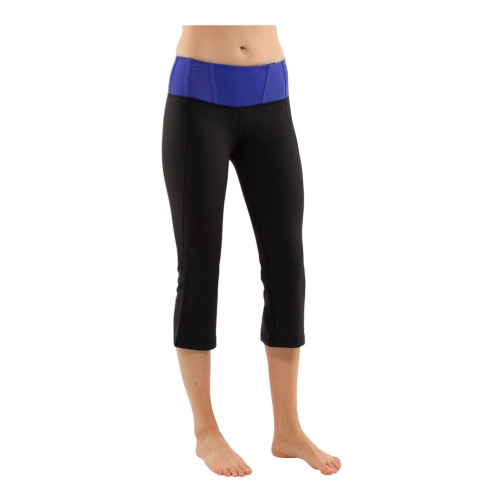 LULULEMON TADASANA SLIT CROPS IN BLACK/PIGMENT BLUE SIZE 6 YOGA